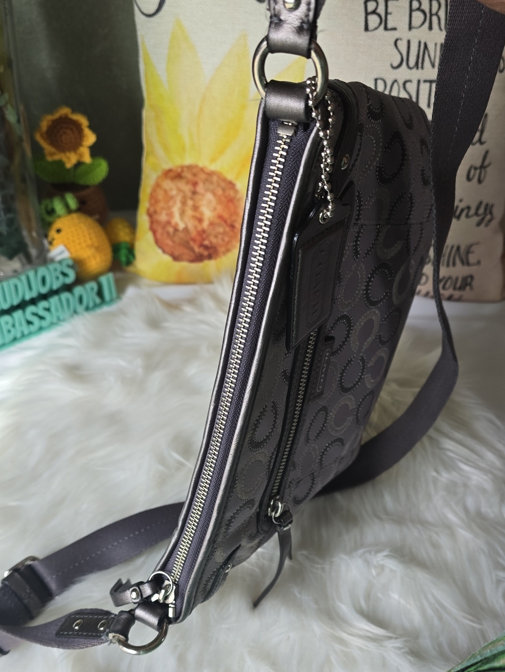 Coach Metallic Gray Signature Crossbody Bag with Tone-On-Tone 'C' Pattern GUC - Picture 10 of 16